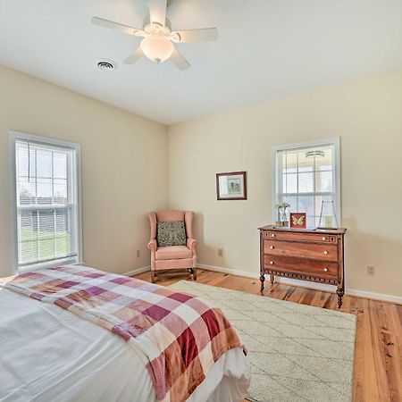 Villa Breathtaking Elkin Getaway With Vineyard Views! Exterior foto
