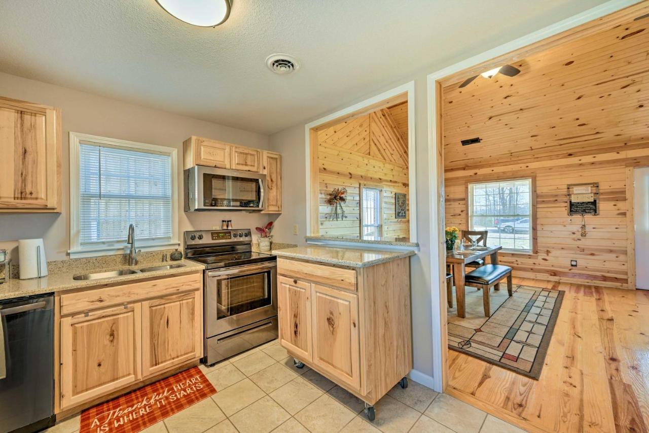 Villa Breathtaking Elkin Getaway With Vineyard Views! Exterior foto