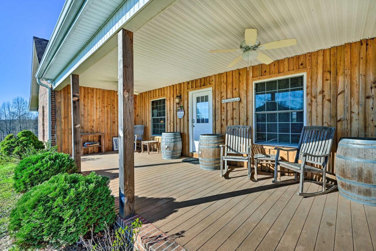 Villa Breathtaking Elkin Getaway With Vineyard Views! Exterior foto