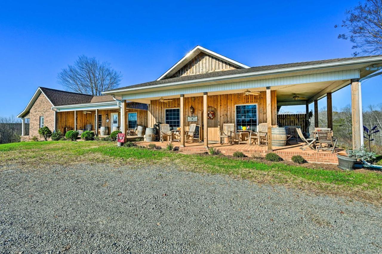 Villa Breathtaking Elkin Getaway With Vineyard Views! Exterior foto