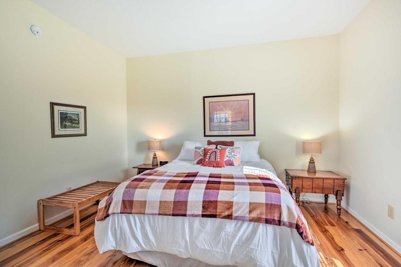 Villa Breathtaking Elkin Getaway With Vineyard Views! Exterior foto