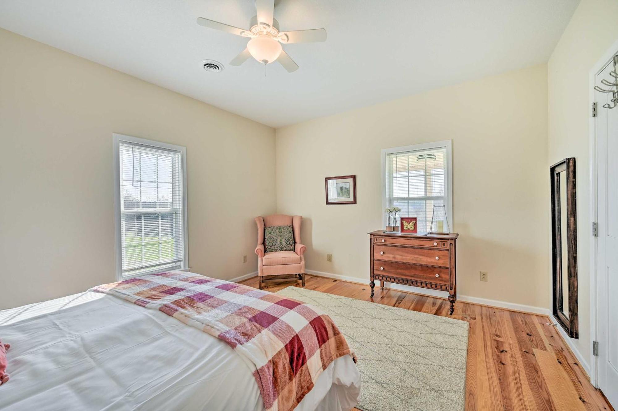 Villa Breathtaking Elkin Getaway With Vineyard Views! Exterior foto
