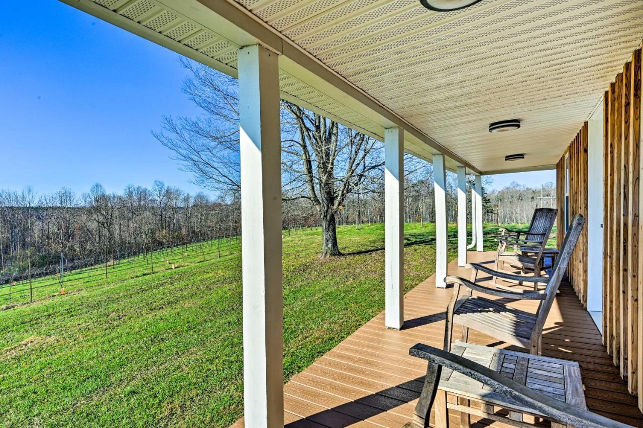 Villa Breathtaking Elkin Getaway With Vineyard Views! Exterior foto